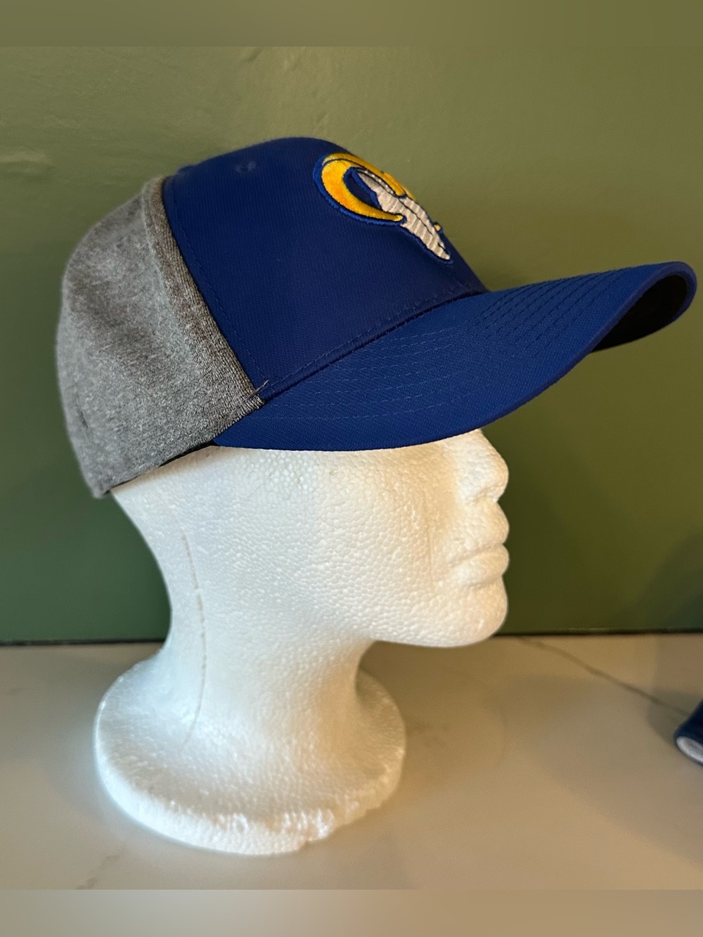 LA Rams Hat - Blue and gray, retro ram
Logo